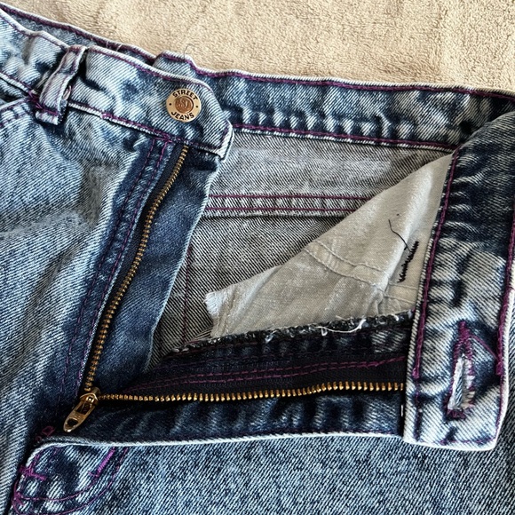 🦄 Vintage Acid Wash Jeans - Picture 5 of 15
